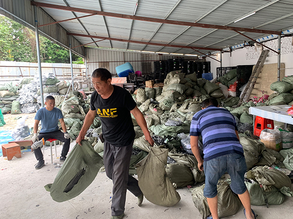東莞回收鋰電池現場